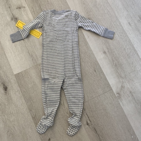 NWT  Moon & Back one Piece footed pajamas‎ unisex striped size 18/24 - Picture 9 of 9